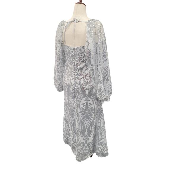 NWT Long Sleeved Patterned Sequin Gown Size 16 XL - Picture 9 of 12